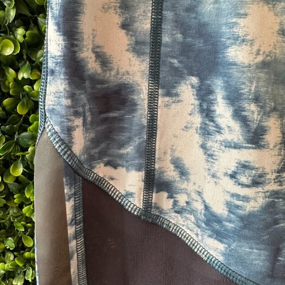 (P249) 🍋 LULULEMON CROP LEGGINGS w/MESH - Picture 2 of 6